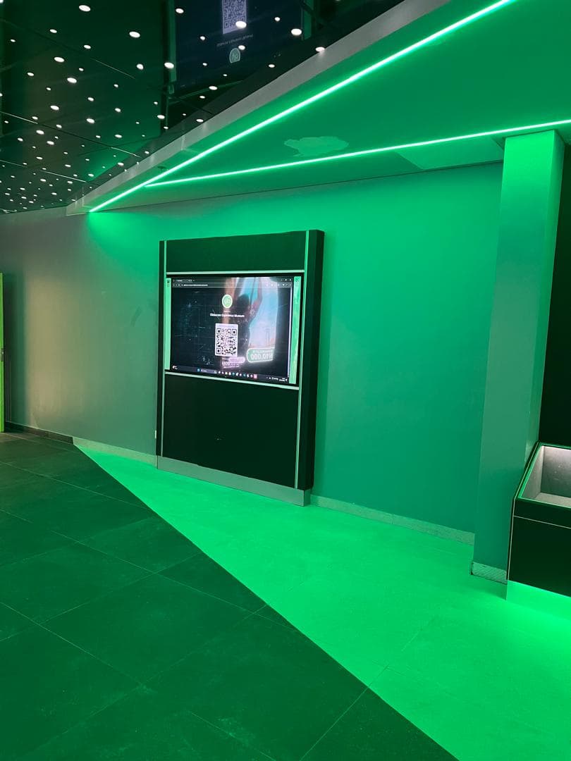 Glo AI Chatbot & Motion-Interactive Wall - Image 2